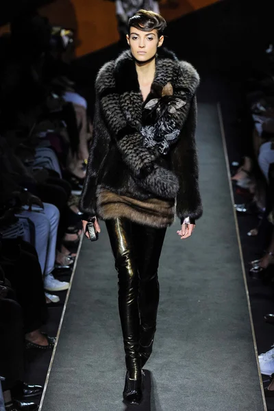 Look 26